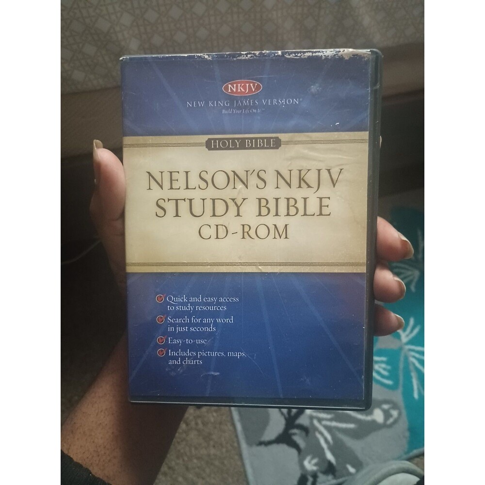 Holy Bible: New King James Version, Study Bible by Thomas Nelson Publishers